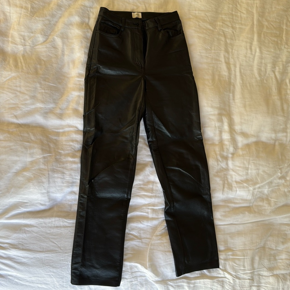 Black leather Wilfred (Aritzia) pants, size 2